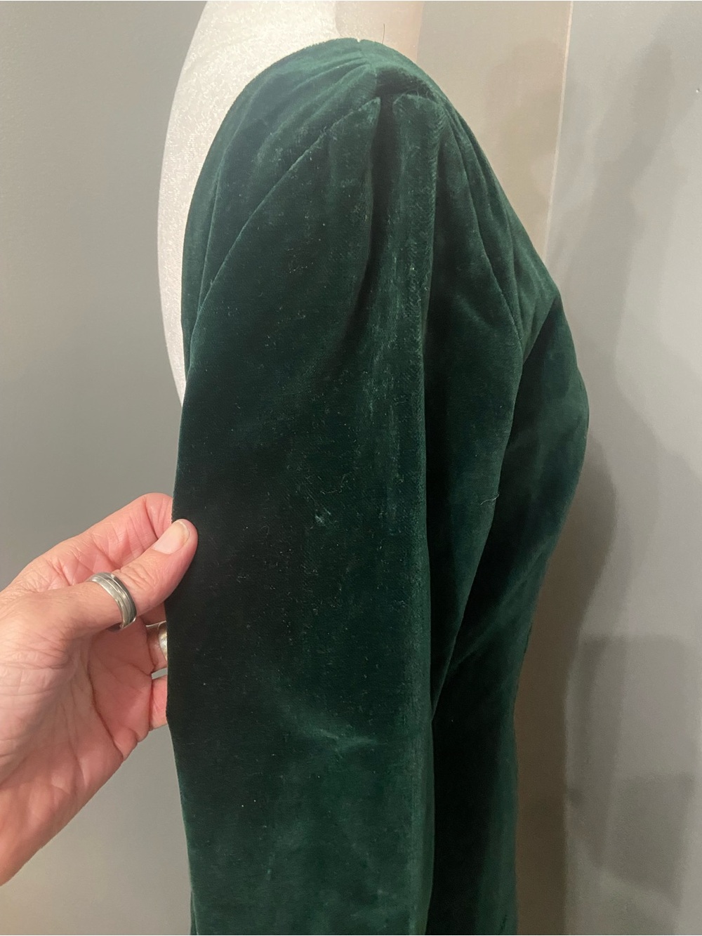 Vintage LAURA ASHLEY Emerald Green Velvet Maxi Dress W/Button Open Back 10 - Picture 7 of 17